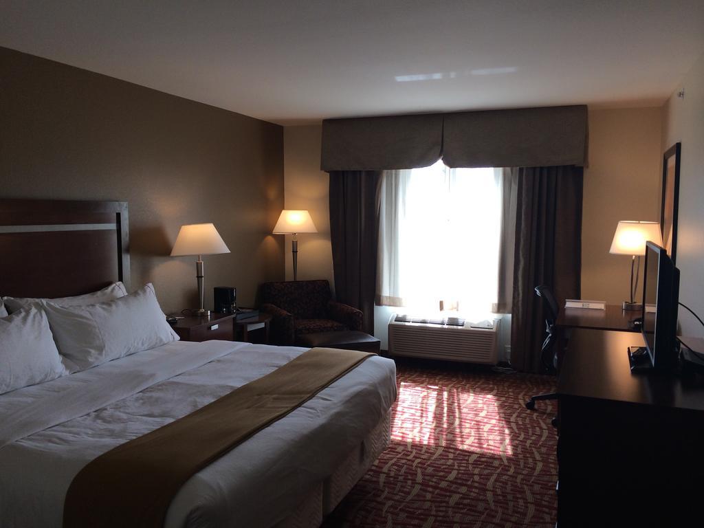 Holiday Inn Express & Suites Glendive By Ihg Chambre photo